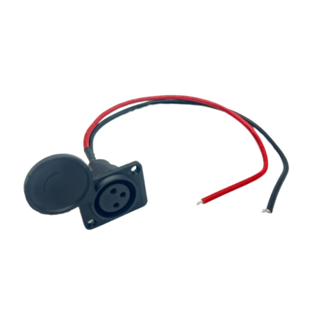 Port incarcare trotineta electrica tip XLR cu capac de protectie